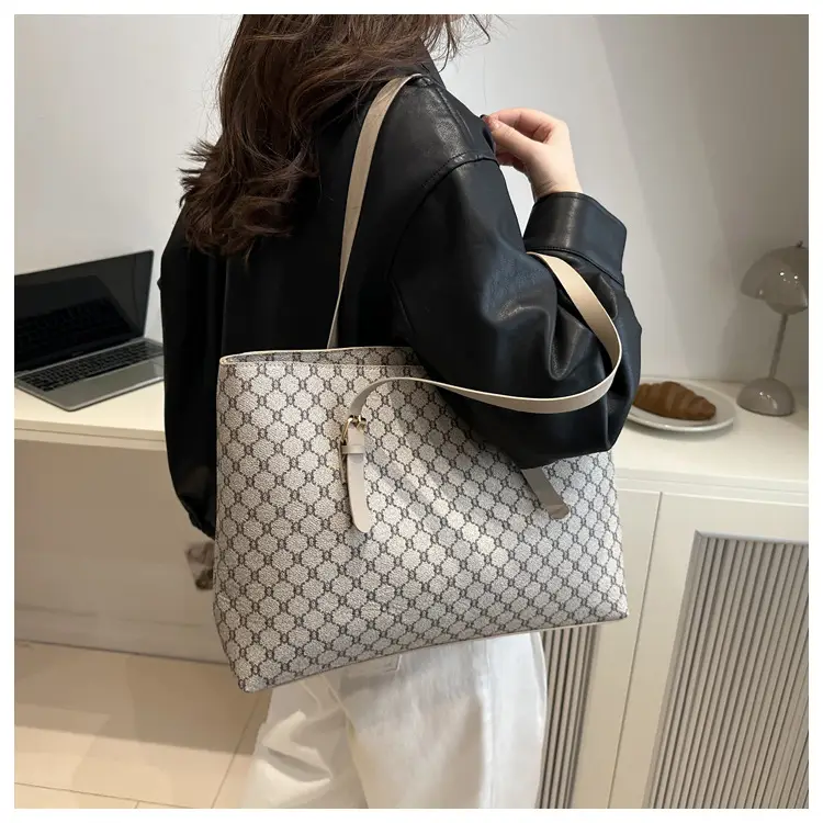 Women's Retro GG Shoulder Bag 2024 College Use — feature 8