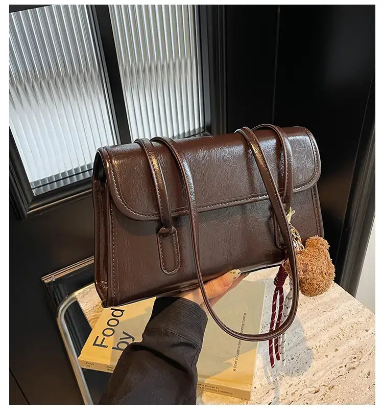 Vintage Brown Leather Shoulder Bag for Women 2024 — feature 1