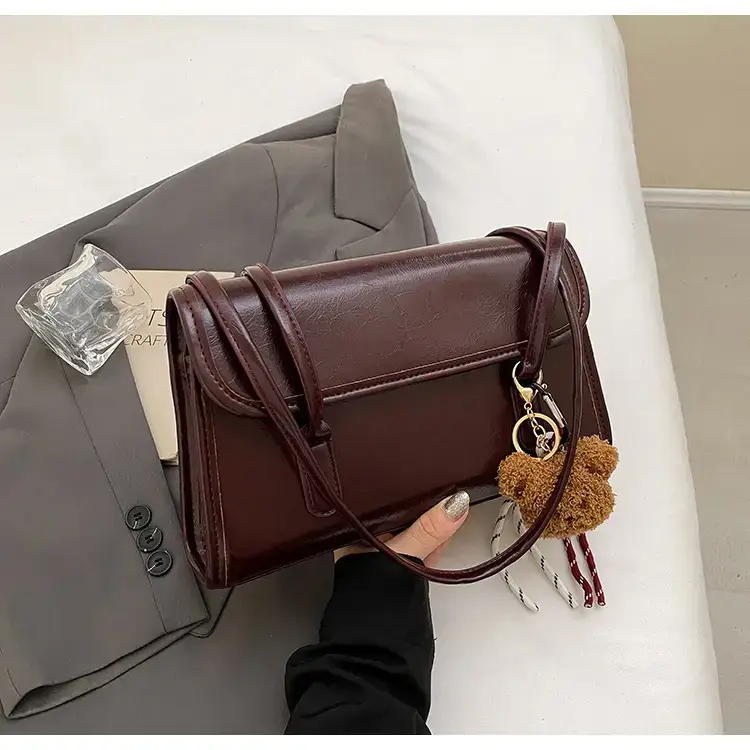 Vintage Brown Leather Shoulder Bag for Women 2024 — feature 17