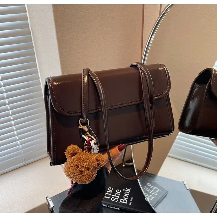Vintage Brown Leather Shoulder Bag for Women 2024 — feature 22
