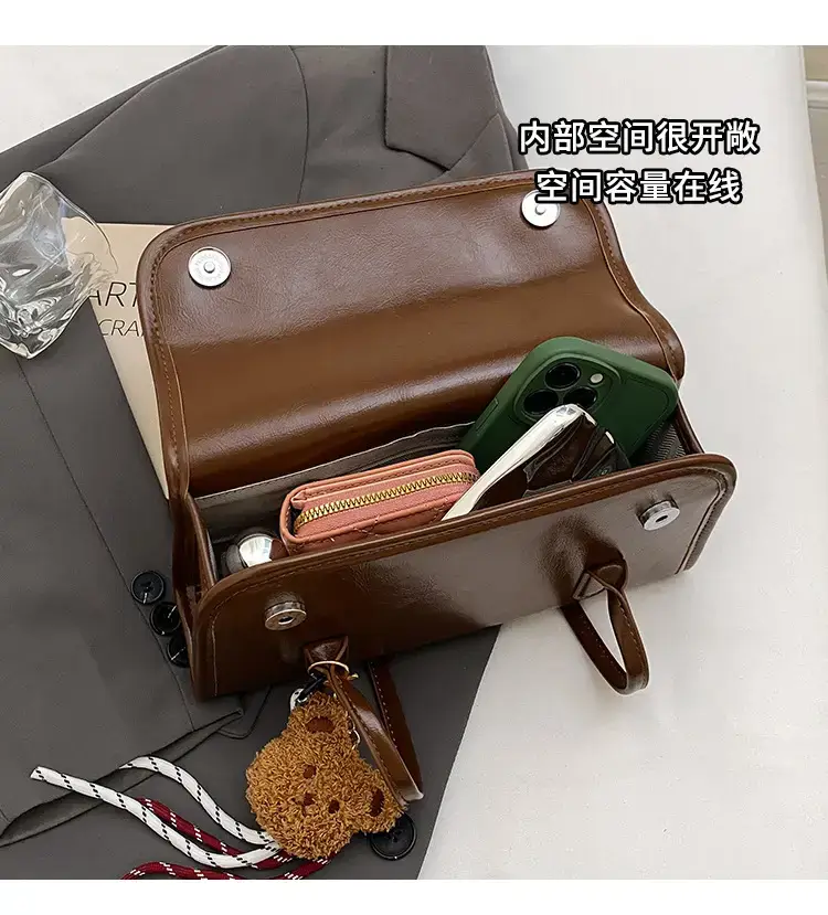 Vintage Brown Leather Shoulder Bag for Women 2024 — feature 7