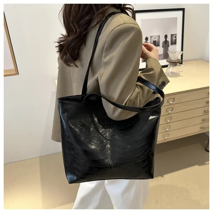 White Soft Leather Tote Bag for Women 2024 — feature 20