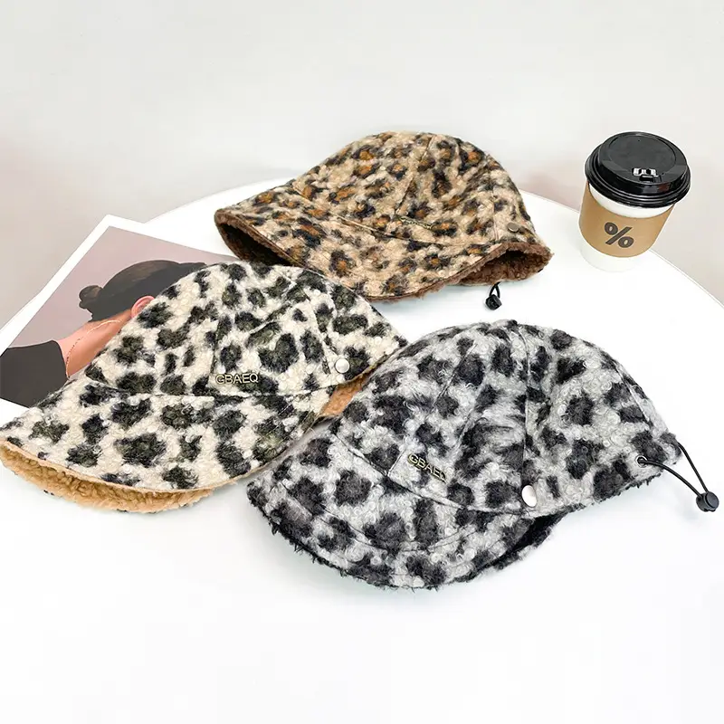 Plush Winter Face Cap for Kids, Leopard Print, Warm Fisherman Hat — feature 4