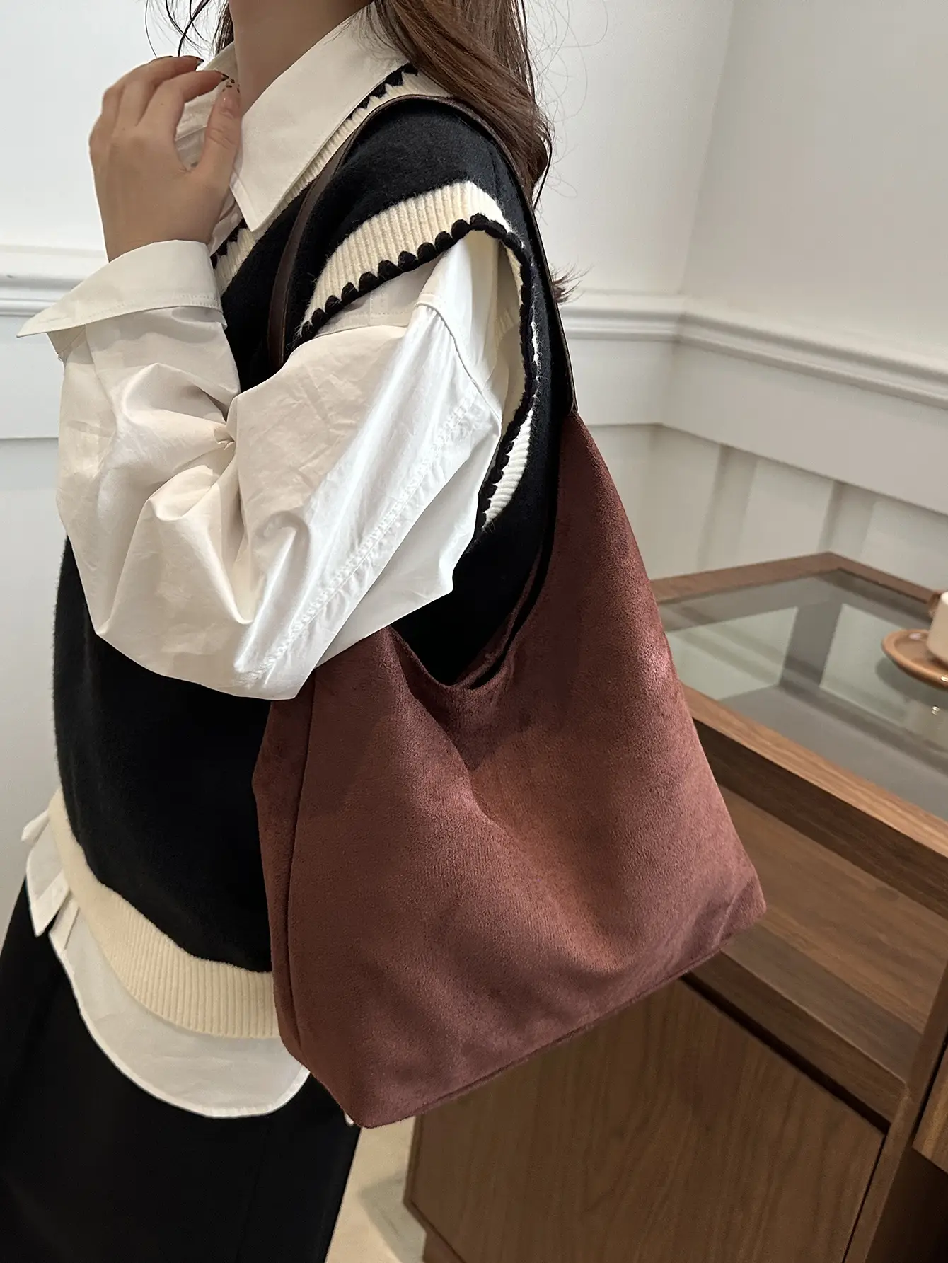 Niche Suede Bag Women's Large Capacity Shoulder Bag - Image 8