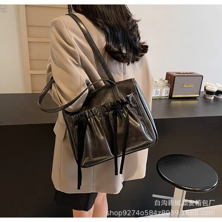 Women Retro Underarm Bag 2026 New Autumn Large Capacity — feature 1