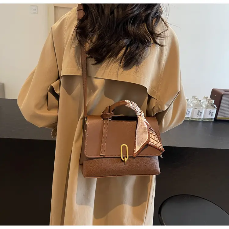 Women's Touching Small Bag 2024 Autumn Winter One Shoulder Crossbody — feature 19