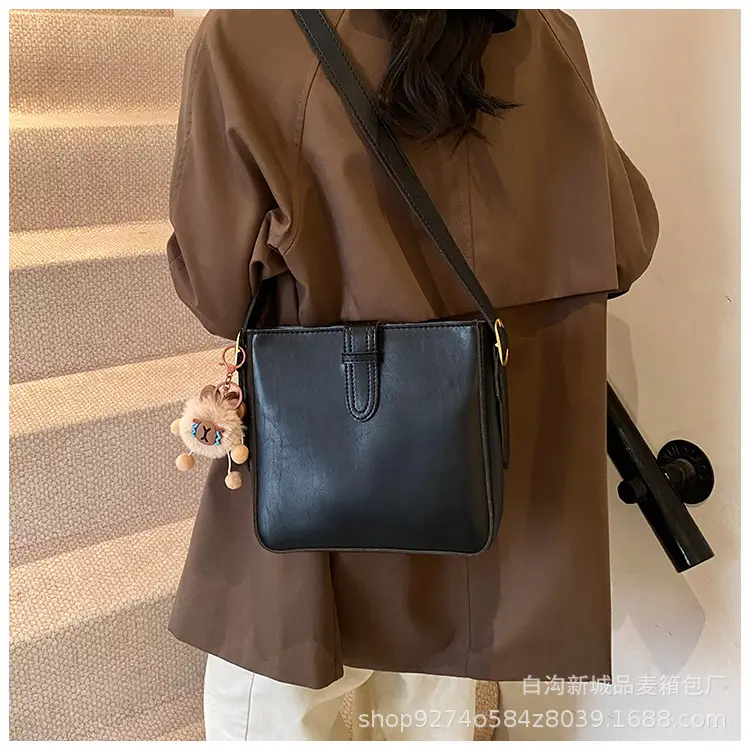 Retro Korean Style Shoulder Crossbody Bag for Women — feature 16