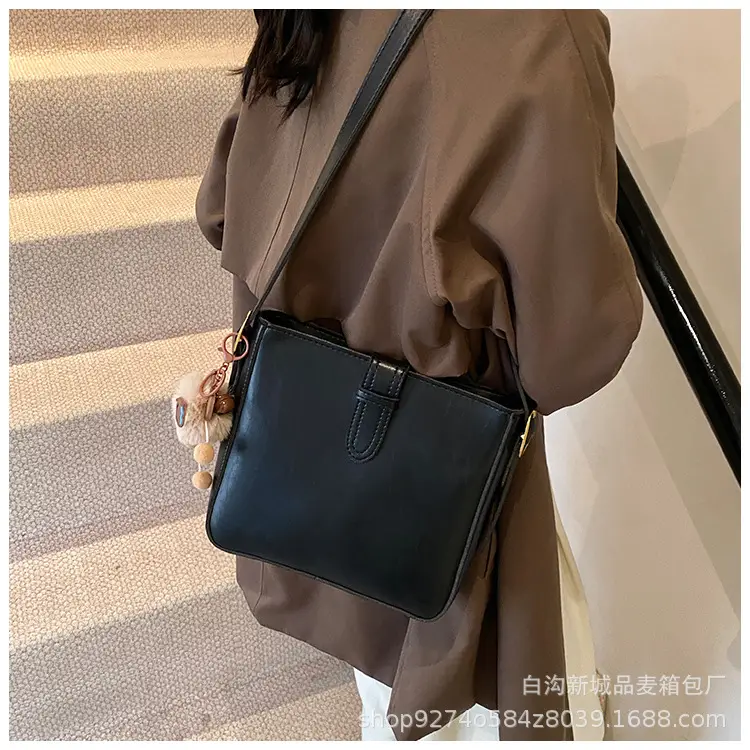 Retro Korean Style Shoulder Crossbody Bag for Women — feature 17