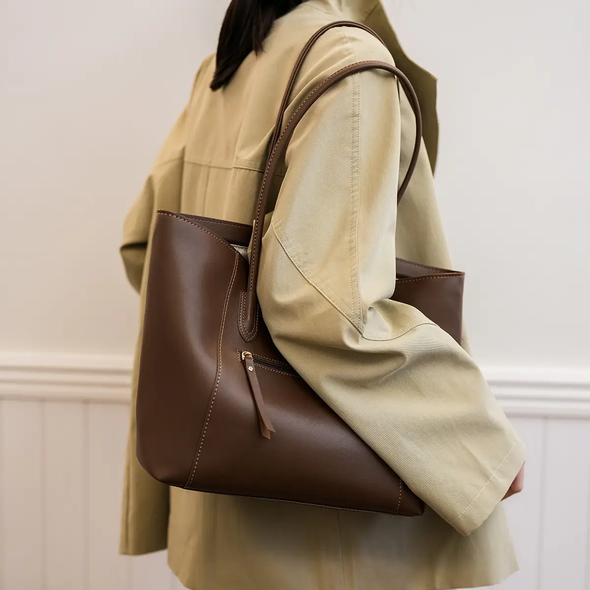 Women Large Capacity Brown Tote Bag Shoulder Handbag — feature 25