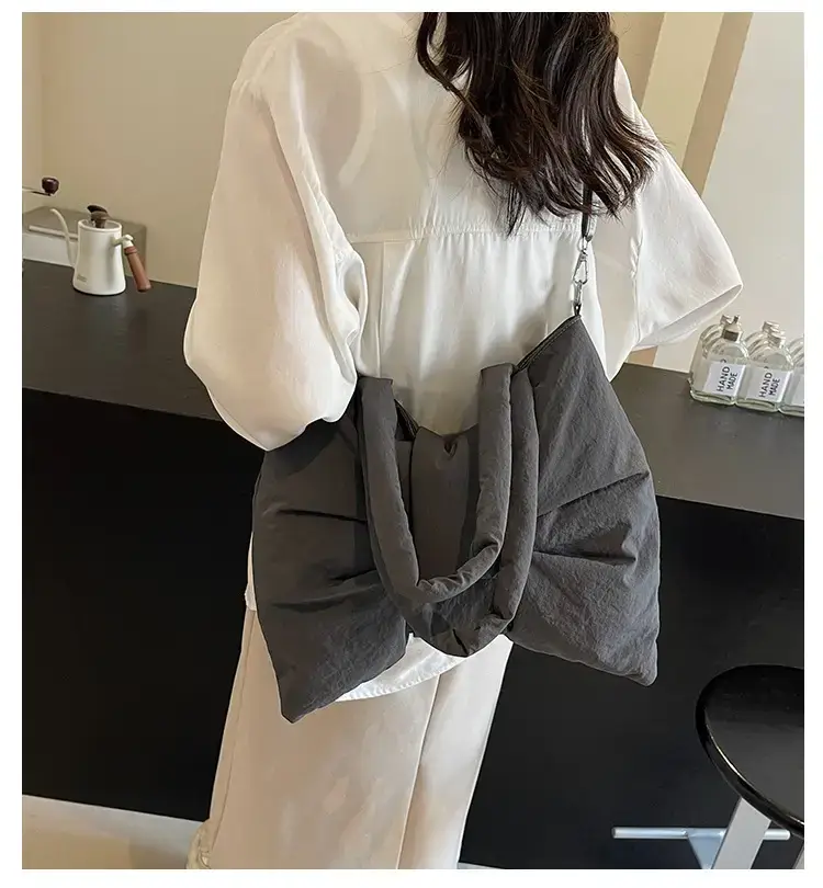 Red Bow Nylon Shoulder Bag 2024 New Style — feature 1