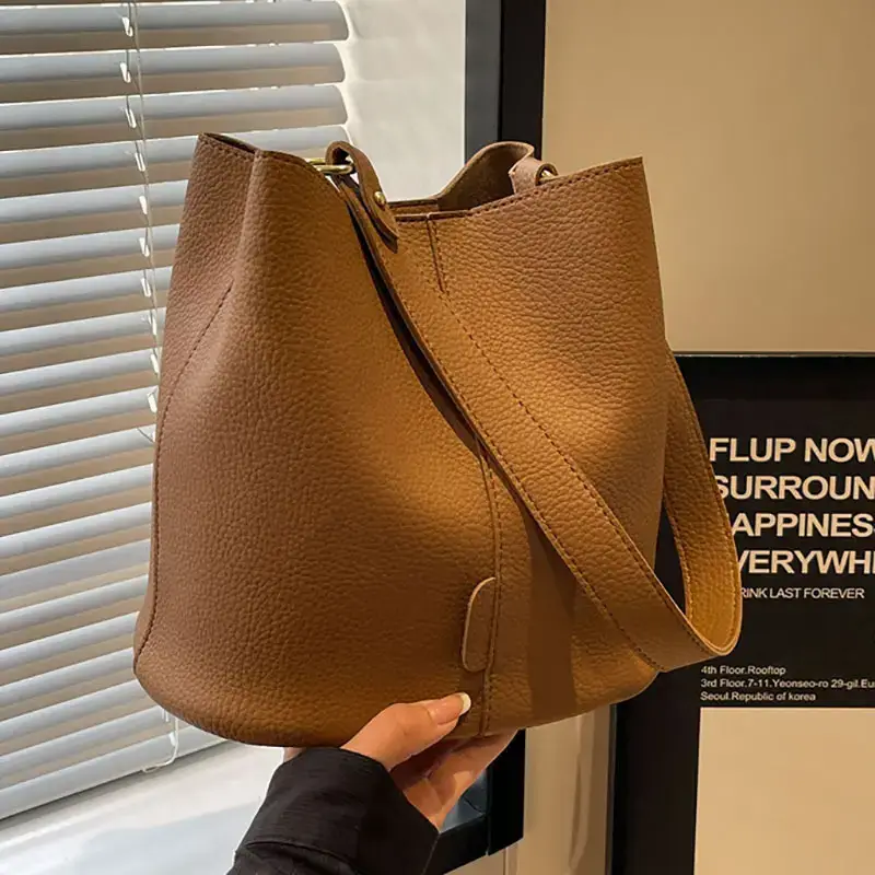 Women's Black Underarm Bucket Bag 2024 - Image 5