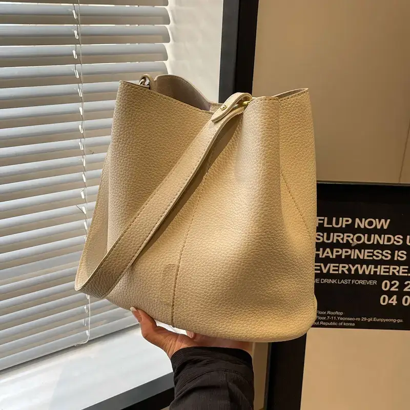 Women's Black Underarm Bucket Bag 2024 - Image 6