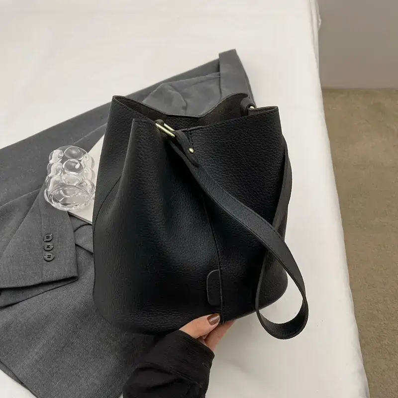 Women's Black Underarm Bucket Bag 2024 - Image 7