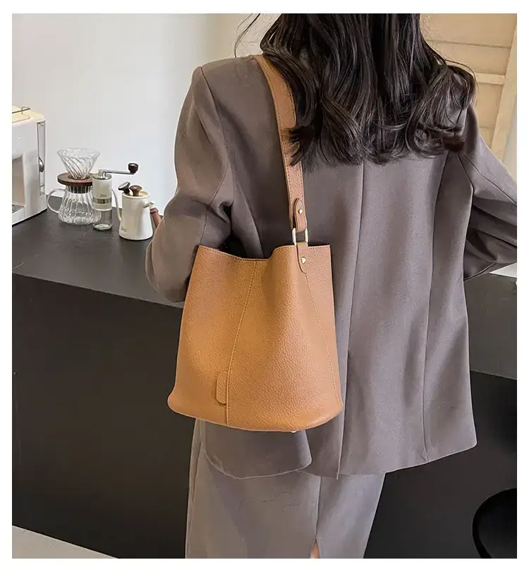 Women's Black Underarm Bucket Bag 2024 — feature 1