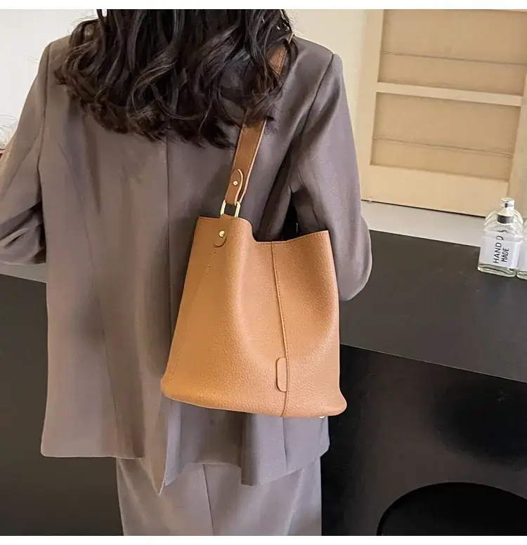 Women's Black Underarm Bucket Bag 2024 — feature 15