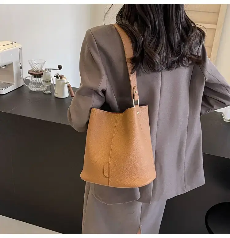 Women's Black Underarm Bucket Bag 2024 — feature 17