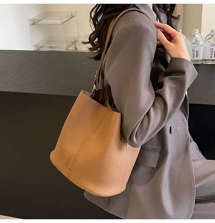 Women's Black Underarm Bucket Bag 2024 — feature 18