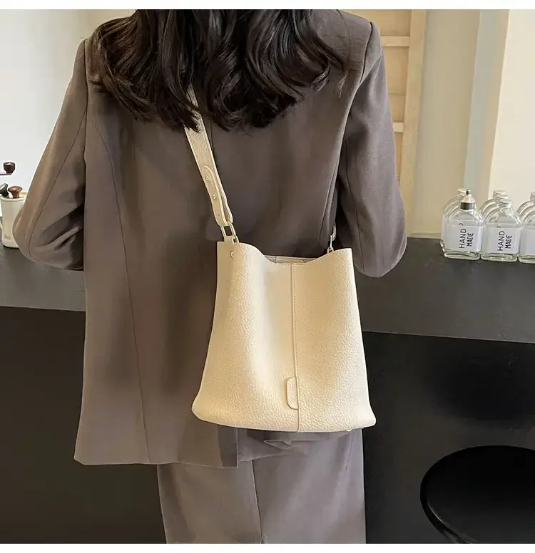Women's Black Underarm Bucket Bag 2024 — feature 37