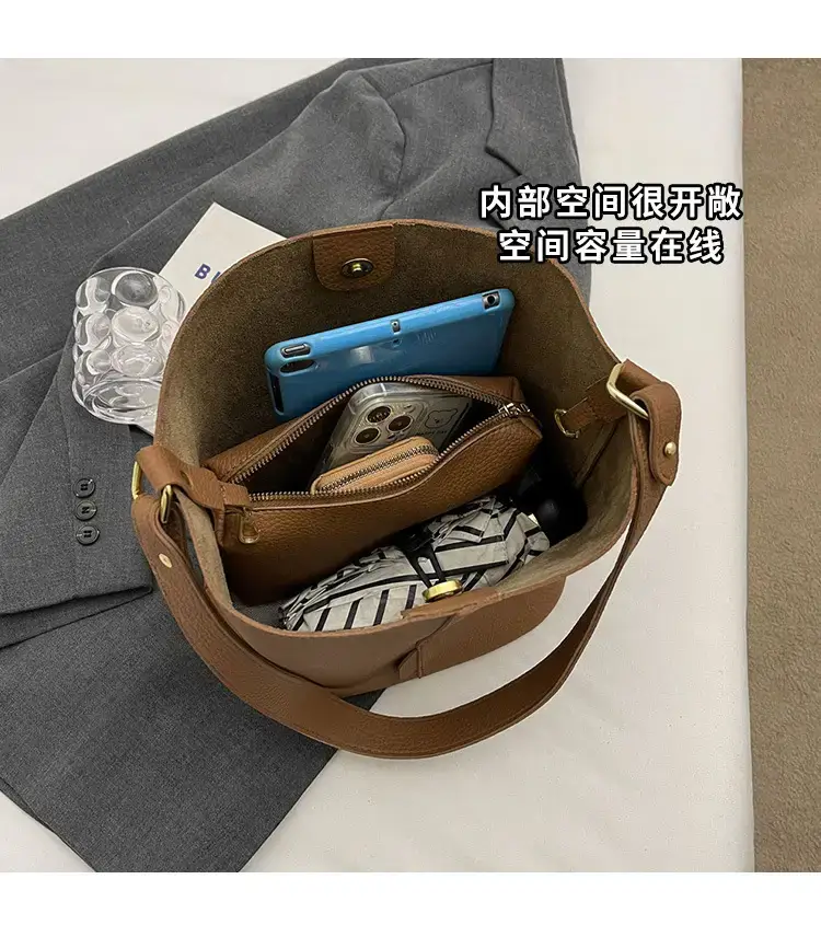 Women's Black Underarm Bucket Bag 2024 — feature 7