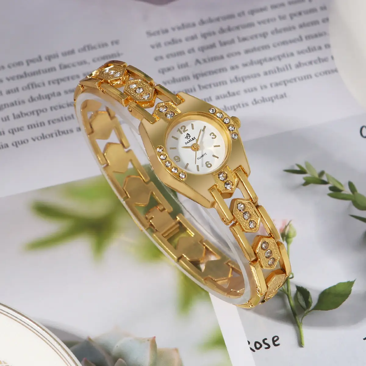 Gold Crystal Bracelet Watch Set for Women — feature 6