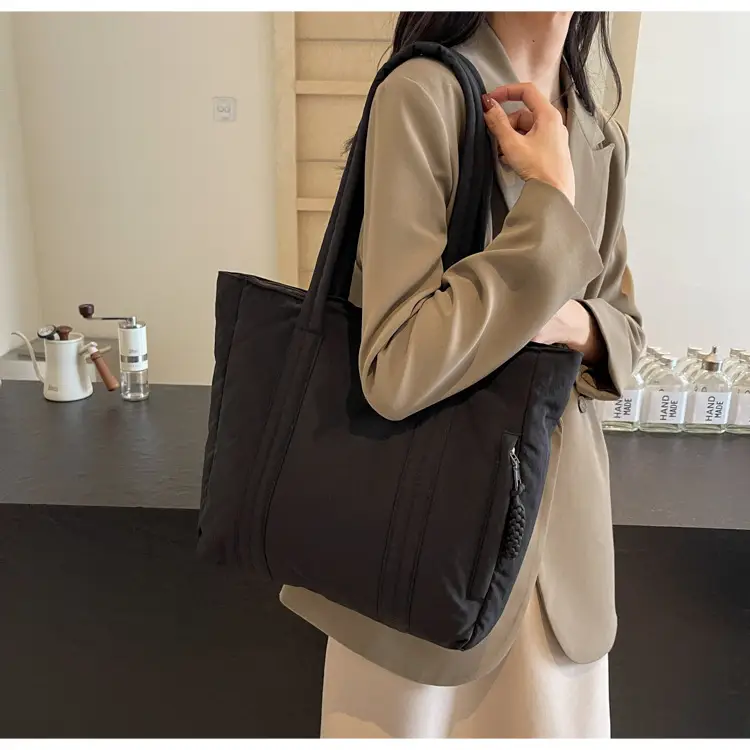 Women's Large Capacity Beige Shoulder Bag 2024 — feature 13
