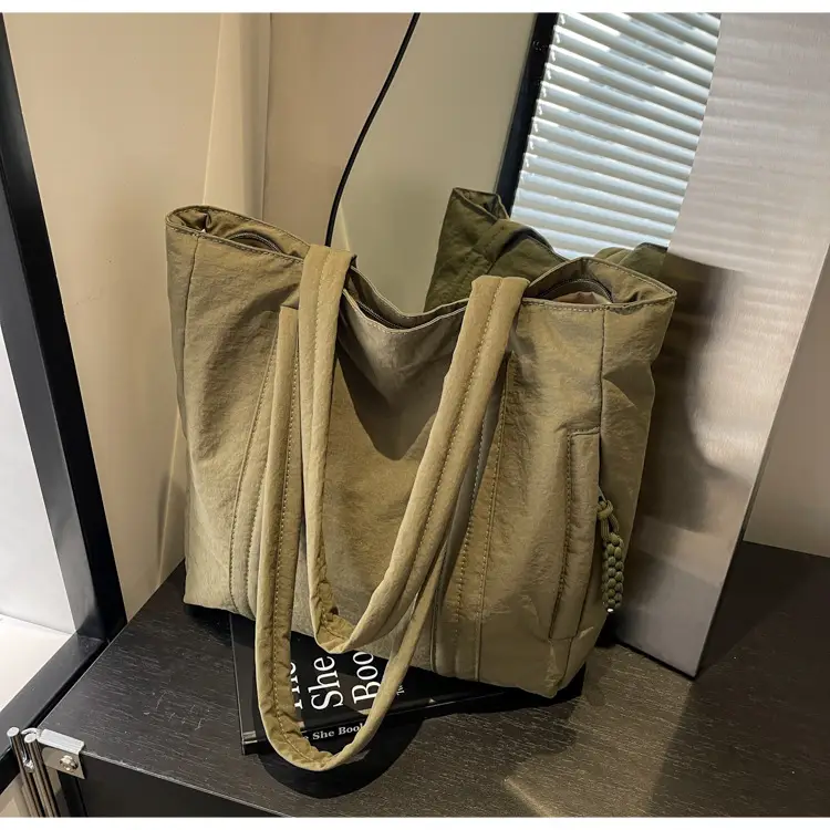 Women's Large Capacity Beige Shoulder Bag 2024 — feature 28