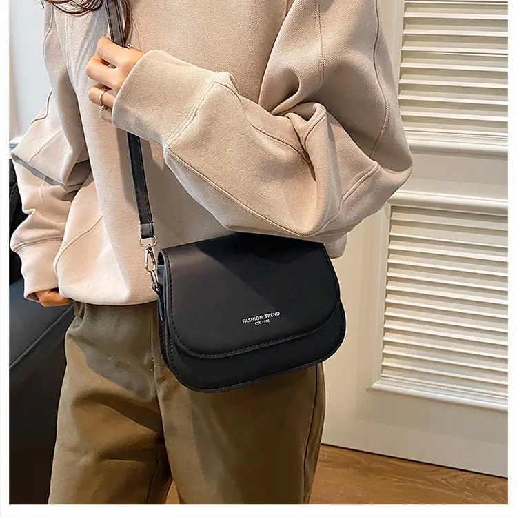 Women's Beige Crossbody Bag 2024 Heart Autumn Style — feature 14