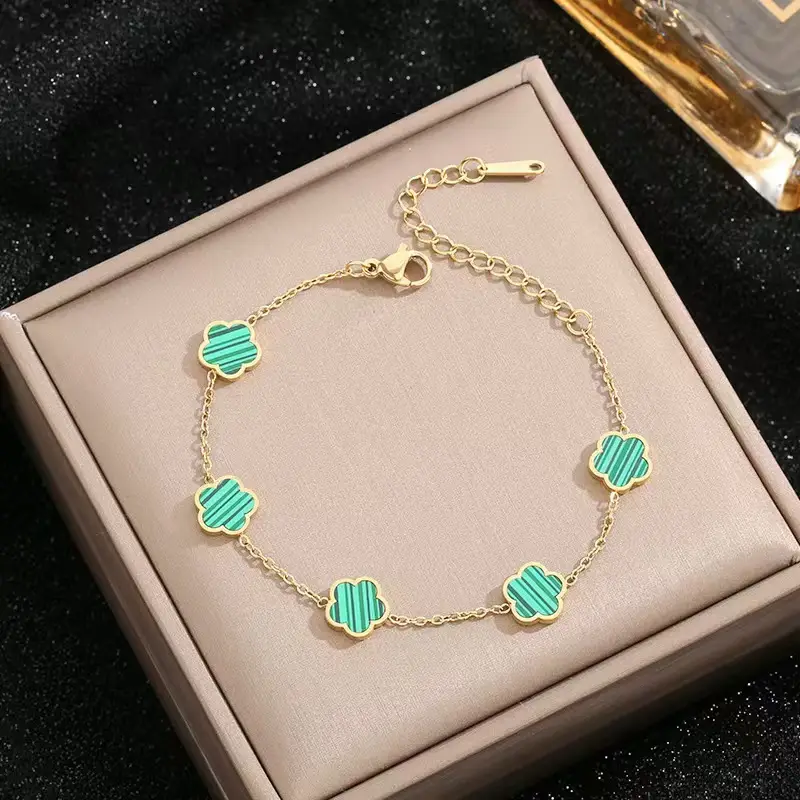 Women's Five-leaf Flower Titanium Steel Necklace Light Luxury - Image 6