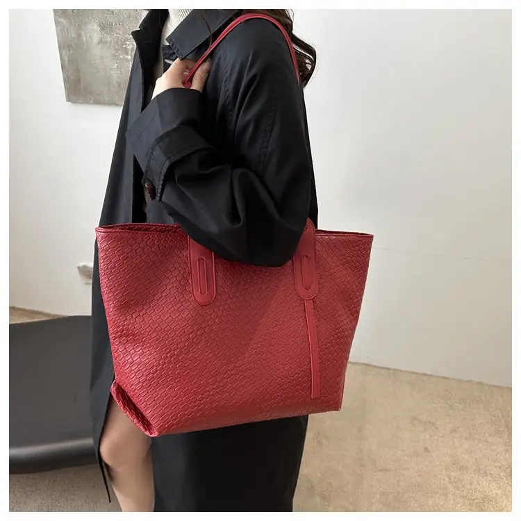 Red Vintage Woven Tote Bag Large Capacity Casual 2024 — feature 13