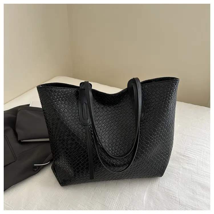Red Vintage Woven Tote Bag Large Capacity Casual 2024 — feature 22