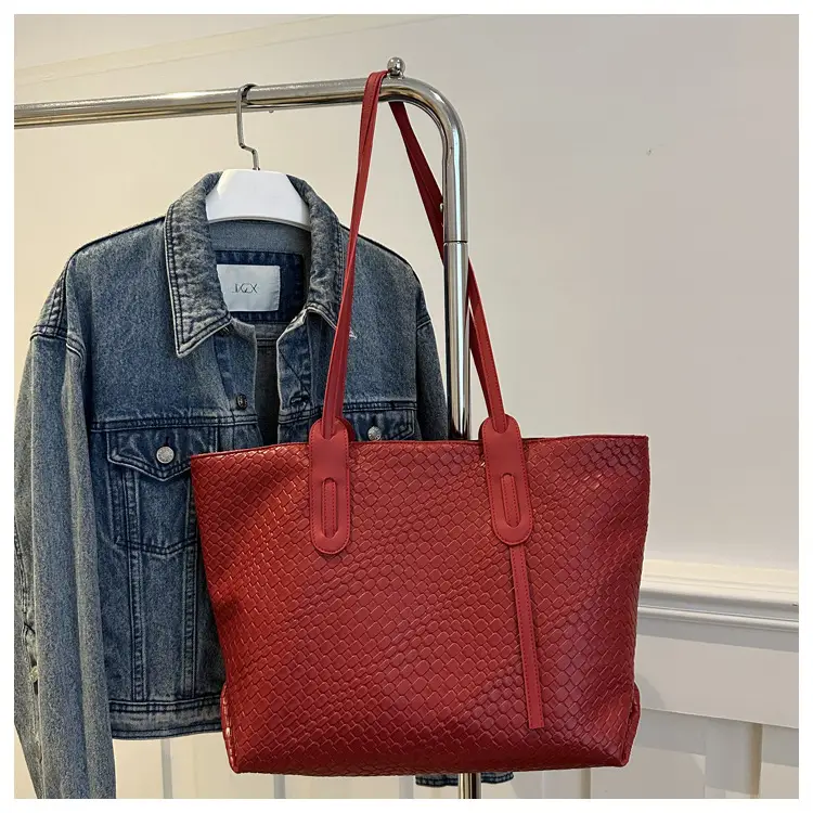Red Vintage Woven Tote Bag Large Capacity Casual 2024 — feature 28