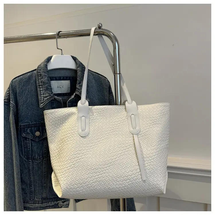 Red Vintage Woven Tote Bag Large Capacity Casual 2024 — feature 29
