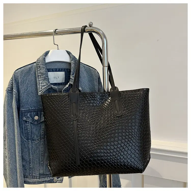 Red Vintage Woven Tote Bag Large Capacity Casual 2024 — feature 30
