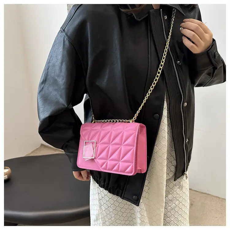 2024 Women's Black Quilted Chain Shoulder Bag — feature 15