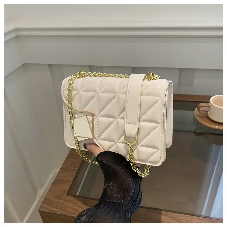 2024 Women's Black Quilted Chain Shoulder Bag - Image 2