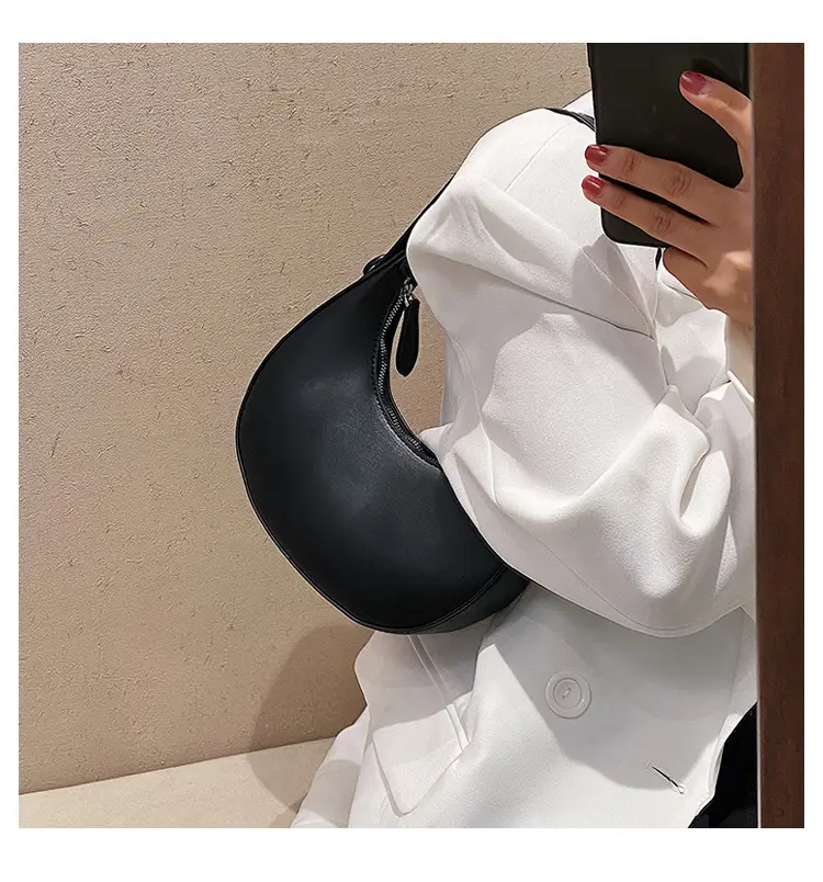 2024 New Autumn Crescent Mini Handbag Black — feature 18