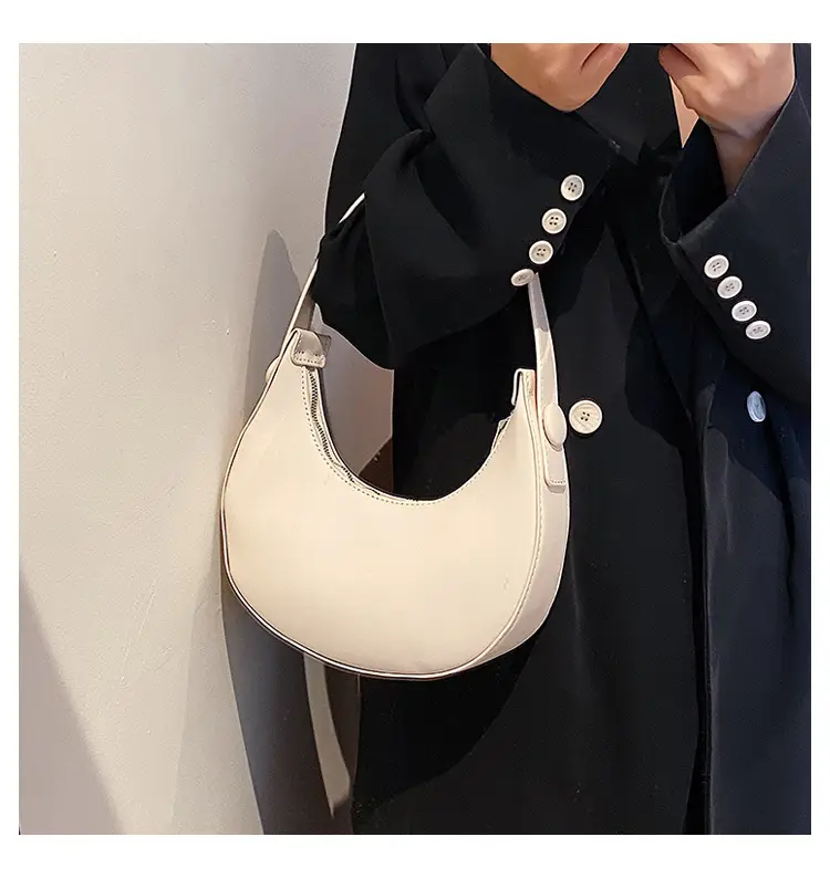 2024 New Autumn Crescent Mini Handbag Black — feature 19