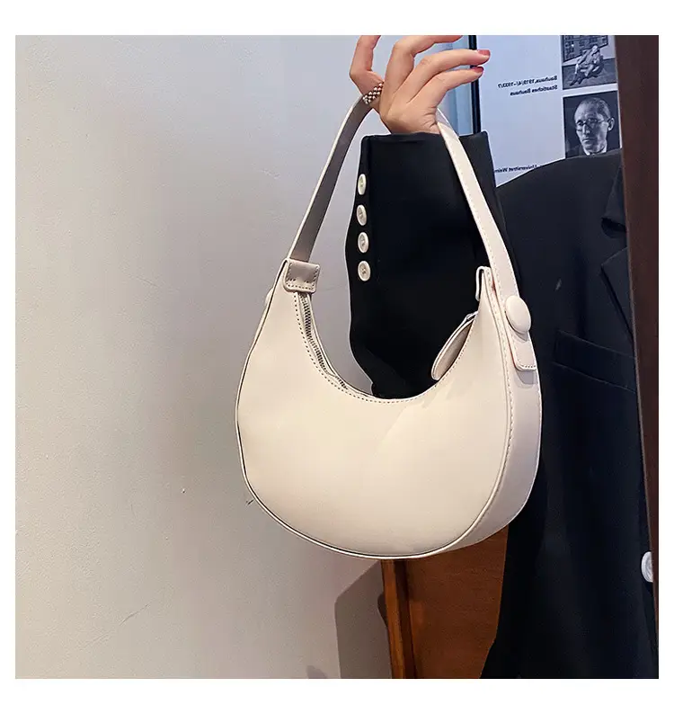 2024 New Autumn Crescent Mini Handbag Black — feature 22