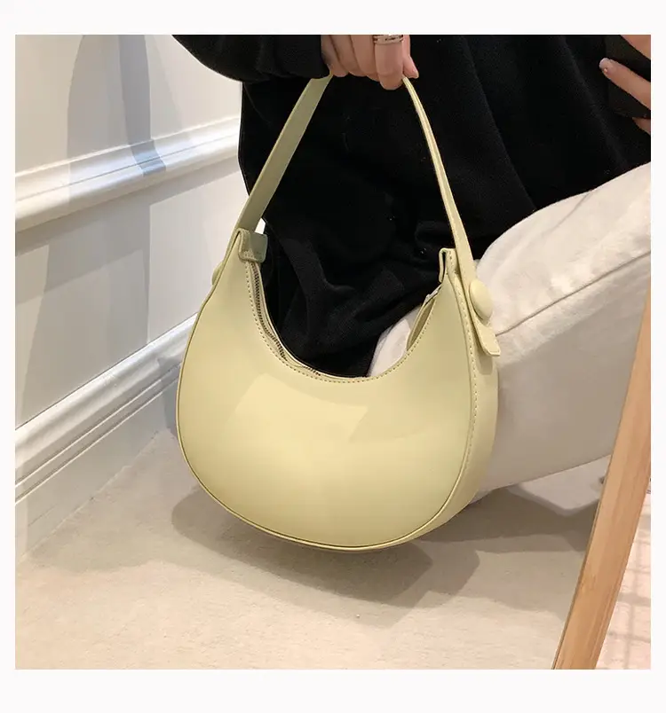 2024 New Autumn Crescent Mini Handbag Black — feature 30