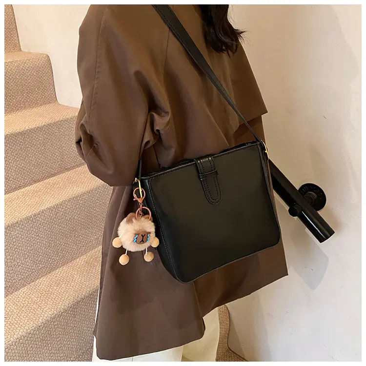 Women's Crossbody Bag Brown Textured 2026 New Fashion — feature 12