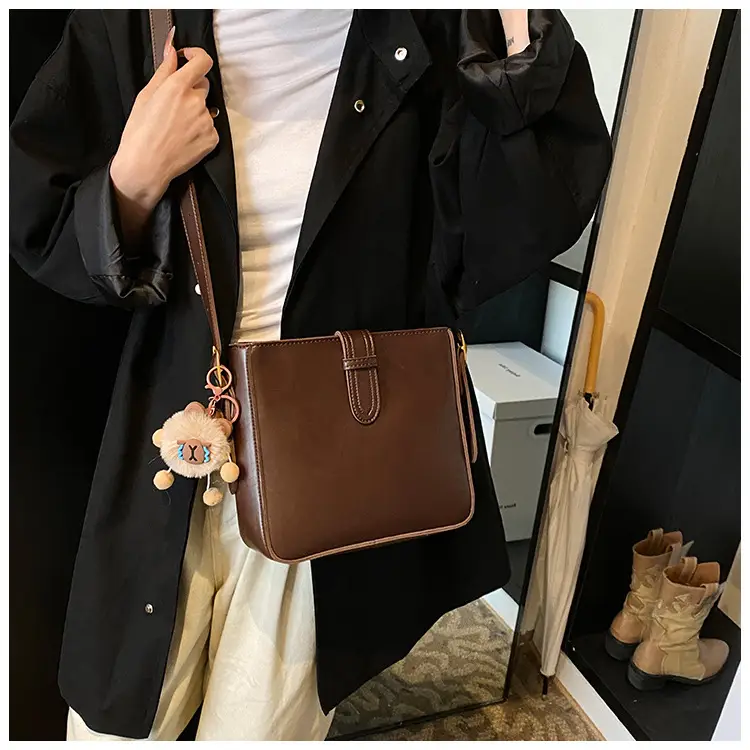 Women's Crossbody Bag Brown Textured 2026 New Fashion — feature 7