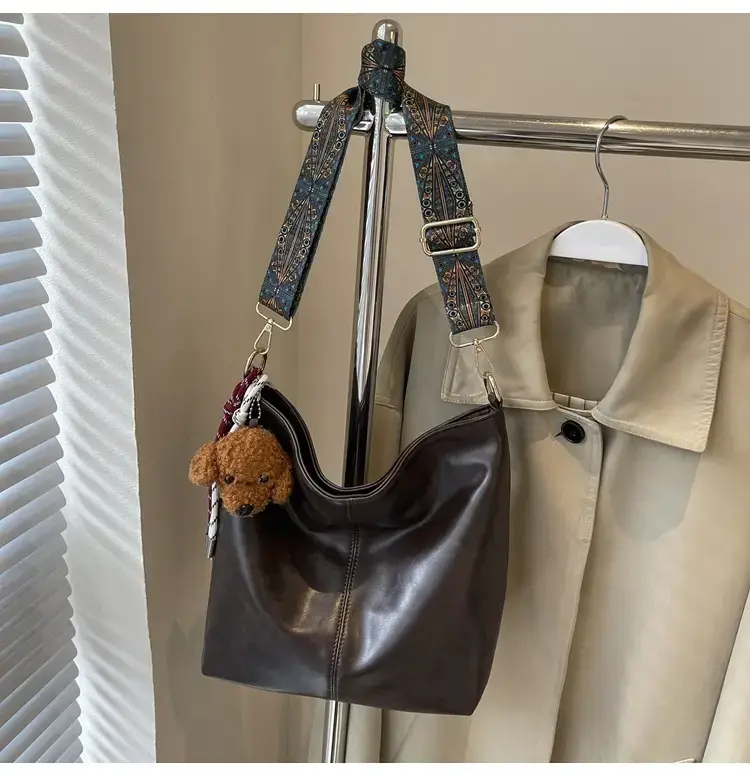Women's Wax Leather Large Bag with Crossbody Strap — feature 19