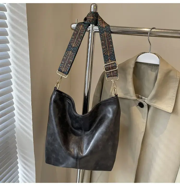 Women's Wax Leather Large Bag with Crossbody Strap — feature 31