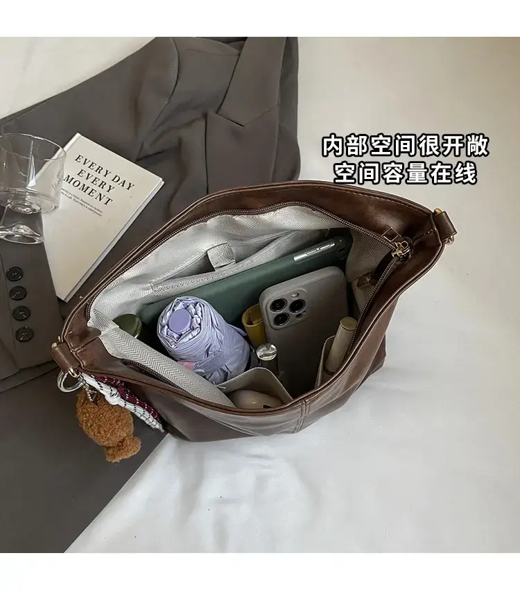 Women's Wax Leather Large Bag with Crossbody Strap — feature 7