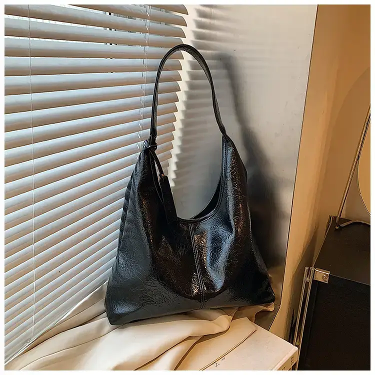 Black Leather Shoulder Bag for Women 2024 — feature 13