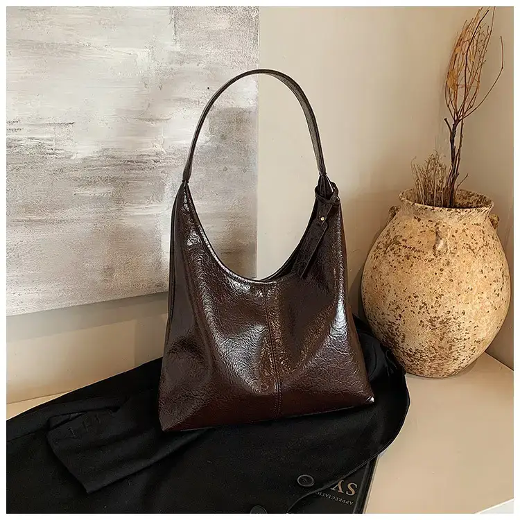 Black Leather Shoulder Bag for Women 2024 — feature 22