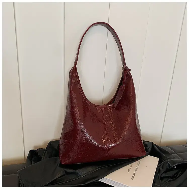 Black Leather Shoulder Bag for Women 2024 — feature 24