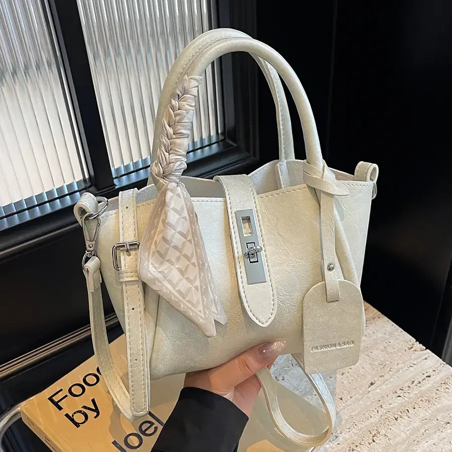 Black Korean Style Shoulder Bag with Bow Accessory - Image 7