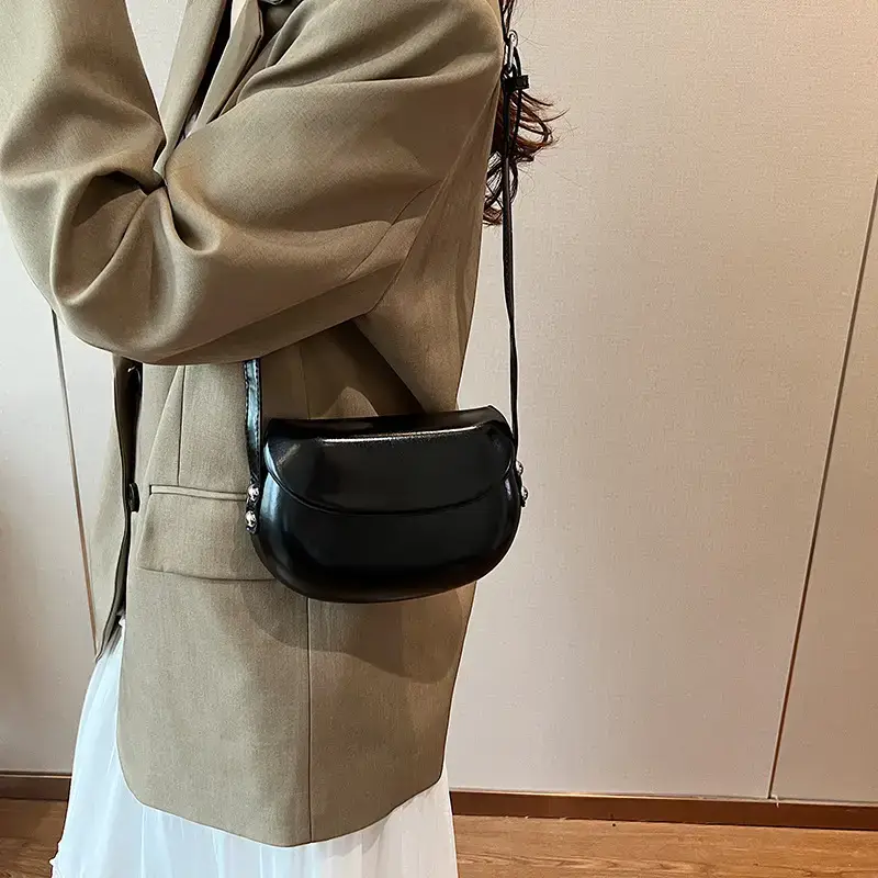 Red Korean Style Saddle Bag Women 2024 - Image 8