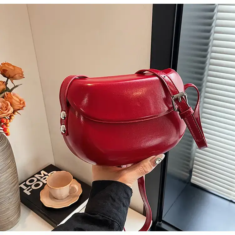 Red Korean Style Saddle Bag Women 2024 — feature 16